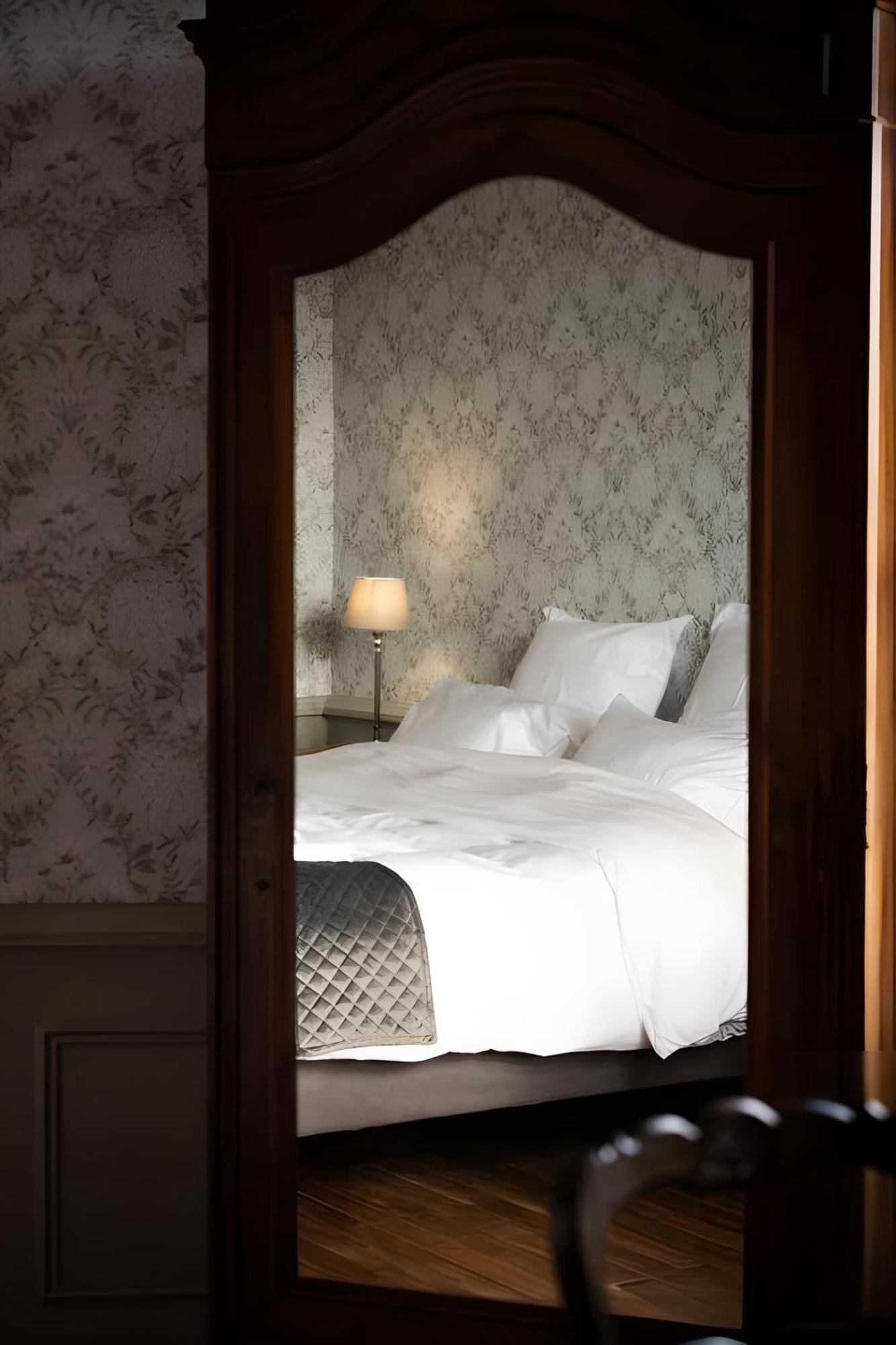 Bed and Breakfast Domaine De La Briouse Sanxay Экстерьер фото