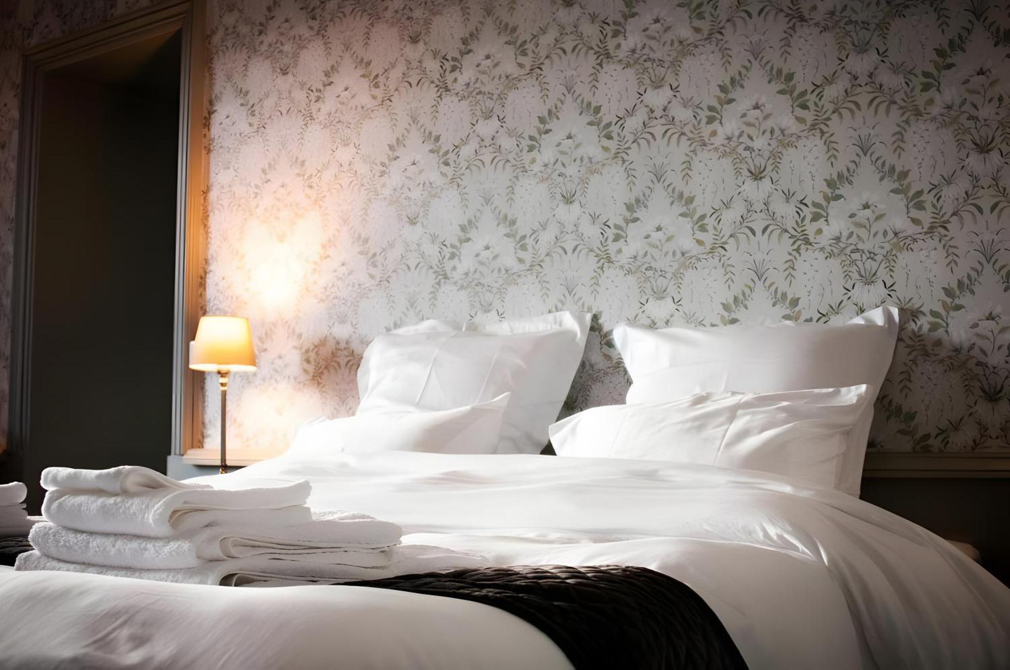 Bed and Breakfast Domaine De La Briouse Sanxay Экстерьер фото