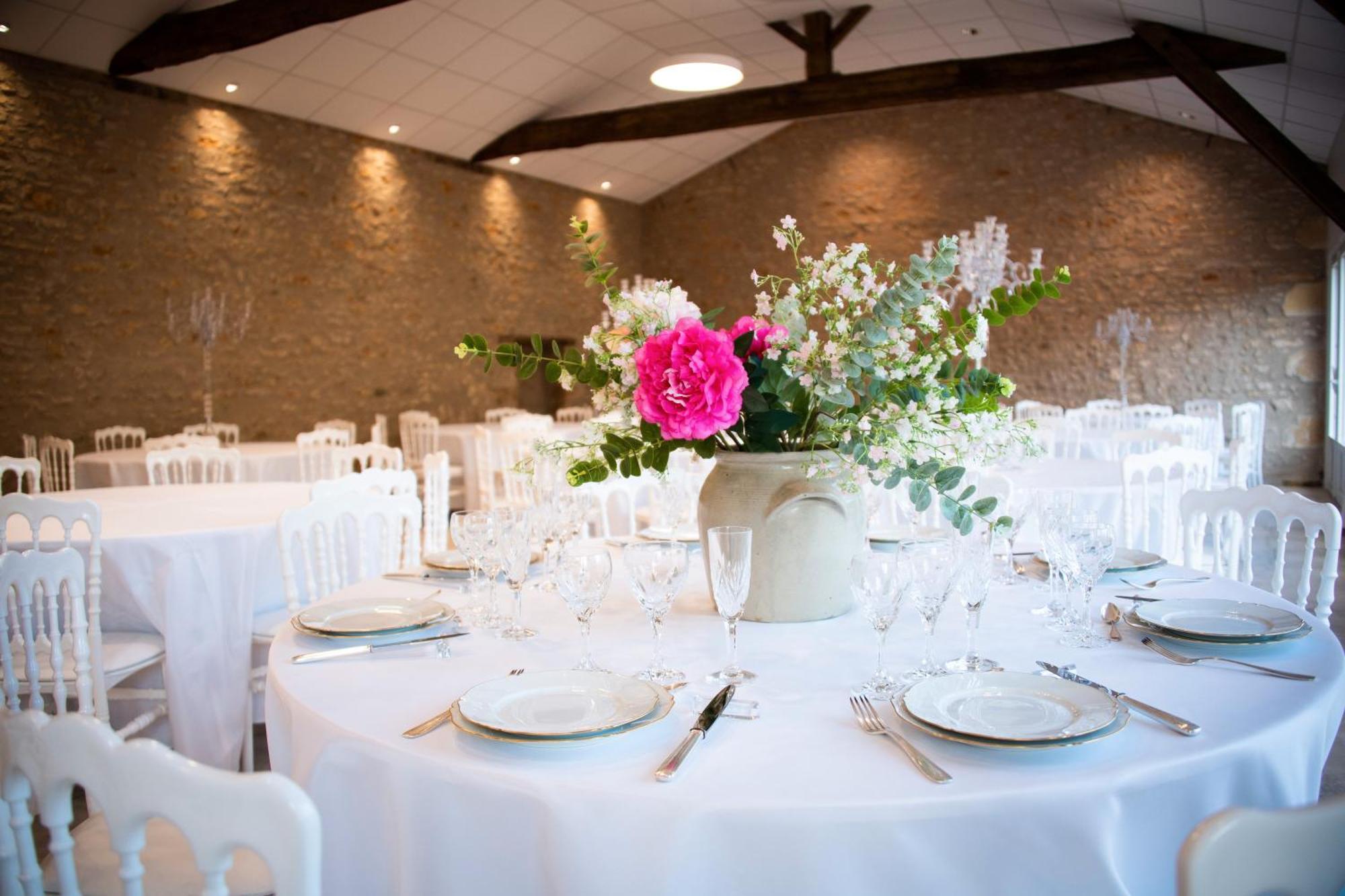 Bed and Breakfast Domaine De La Briouse Sanxay Экстерьер фото
