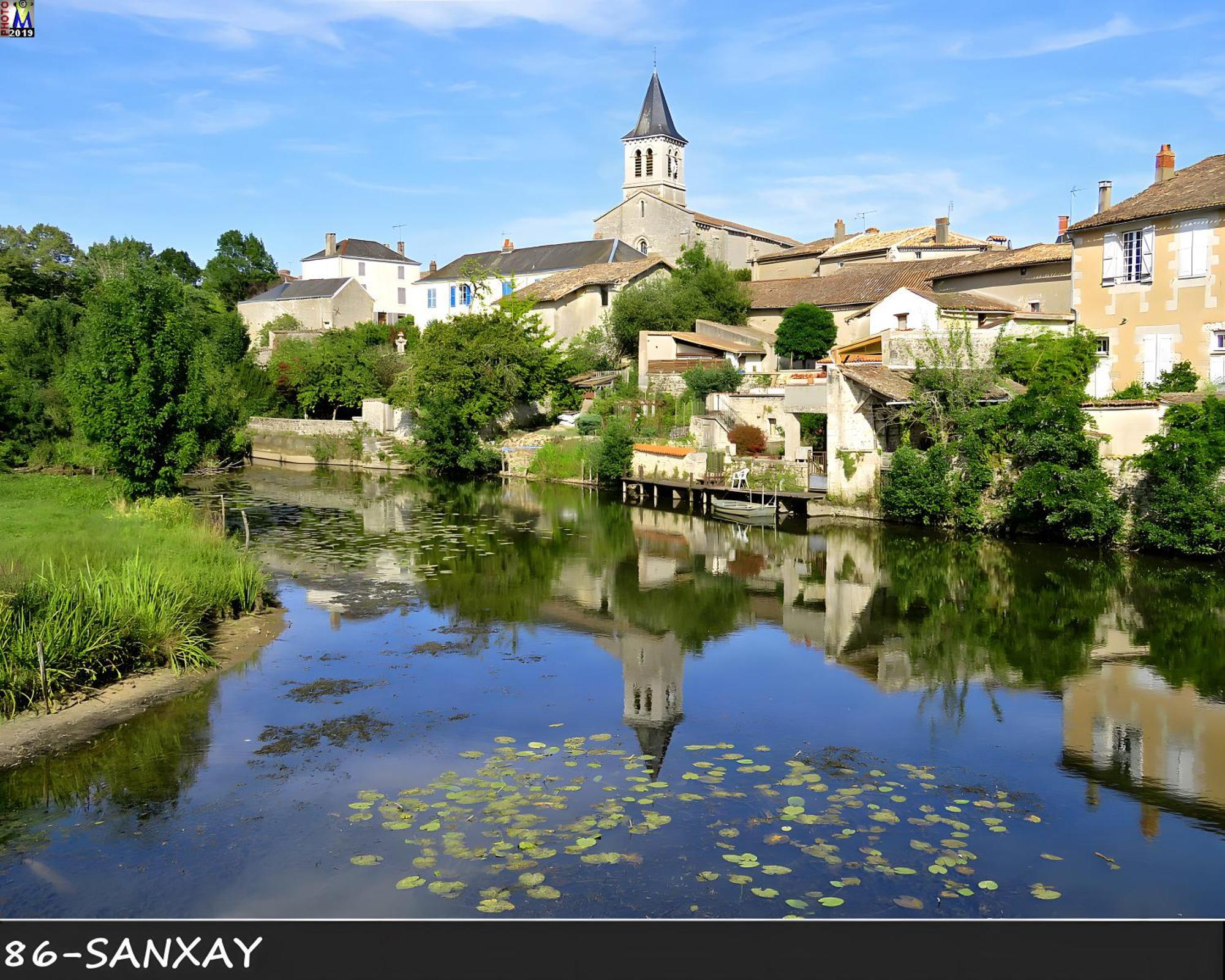 Bed and Breakfast Domaine De La Briouse Sanxay Экстерьер фото